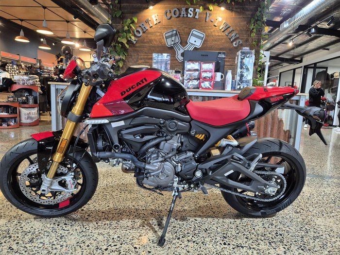 2025 Ducati Monster SP