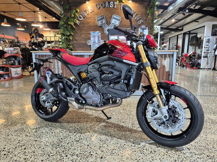 2025 Ducati Monster SP