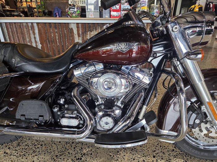 2011 Harley-Davidson Road King Classic 1690 (FLHRC)