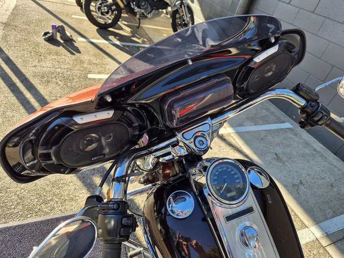 2011 Harley-Davidson Road King Classic 1690 (FLHRC)