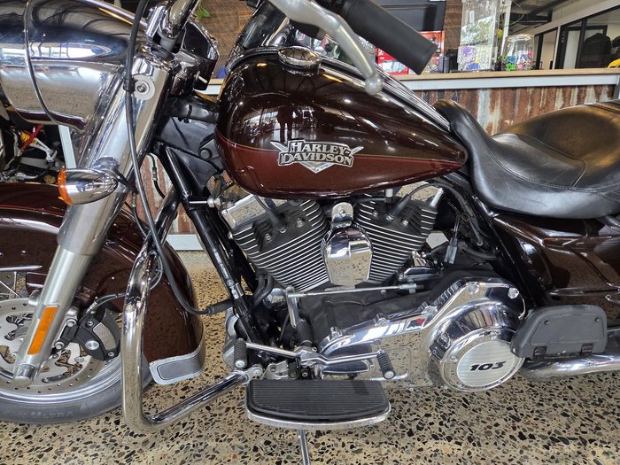 2011 Harley-Davidson Road King Classic 1690 (FLHRC)