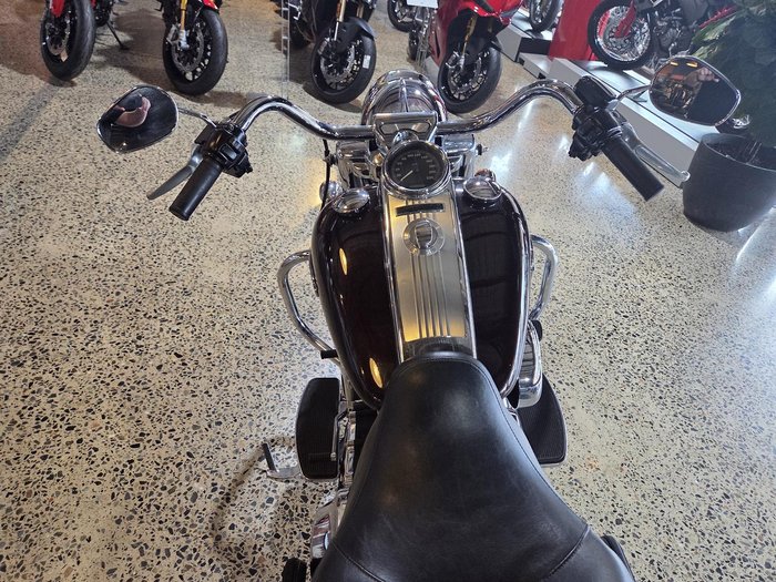 2011 Harley-Davidson Road King Classic 1690 (FLHRC)