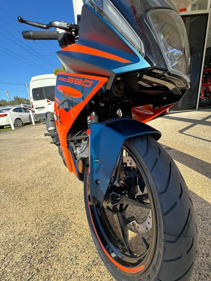 2023 KTM RC 390 RC Blue