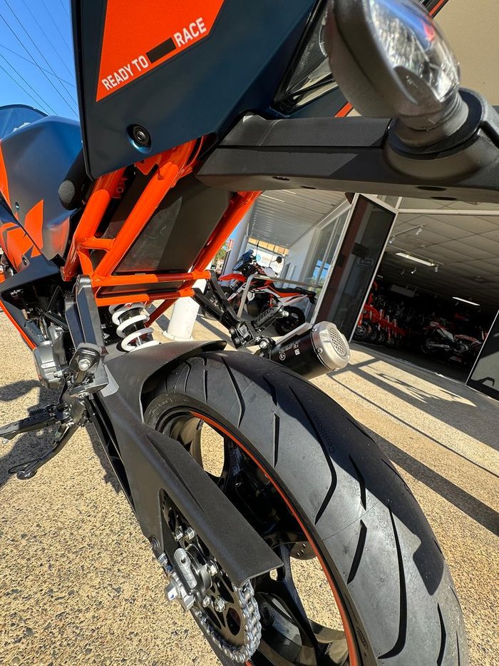 2023 KTM RC 390 RC Blue