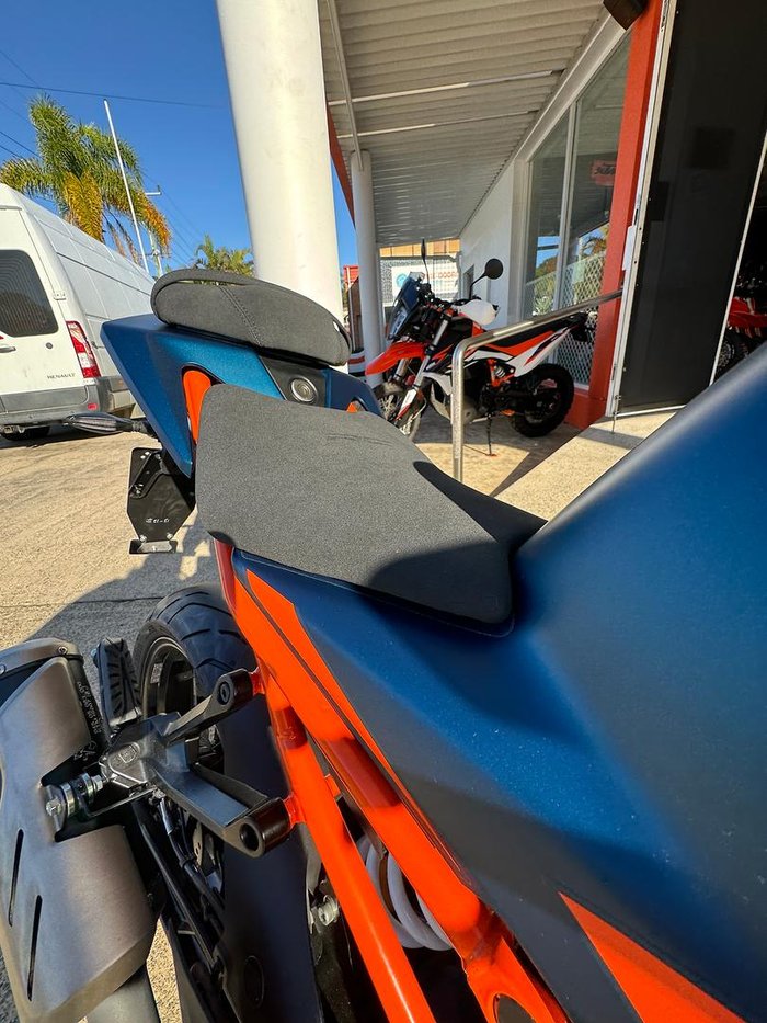 2023 KTM RC 390 RC Blue