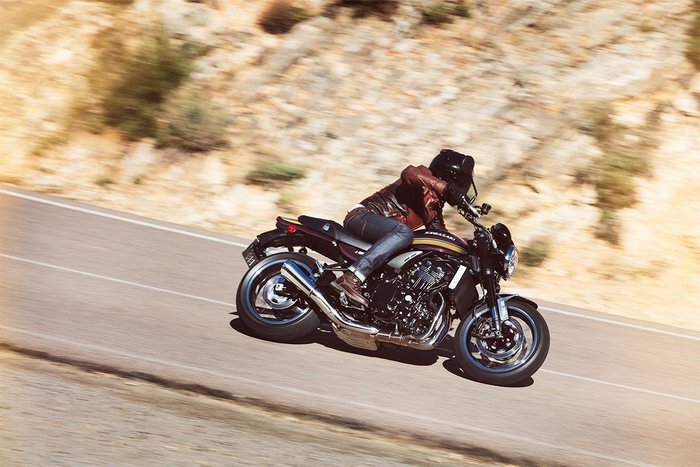 2024 Kawasaki Z900RS (Z900C) Z Red