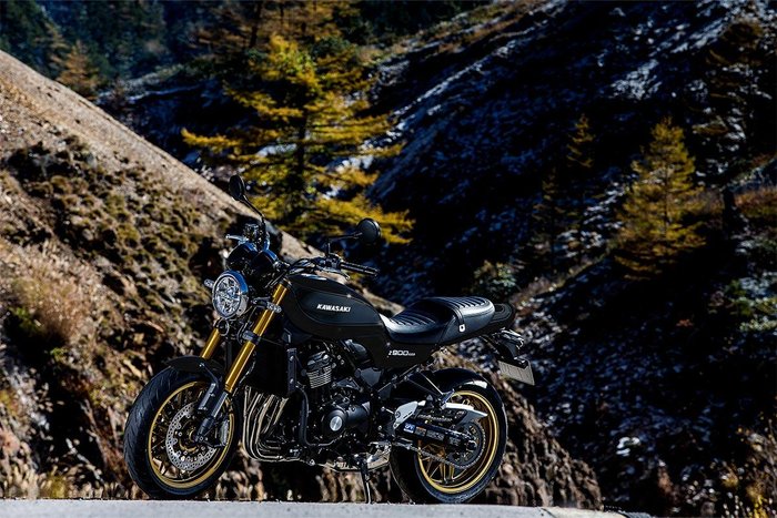 2025 Kawasaki Z900RS SE Z Black
