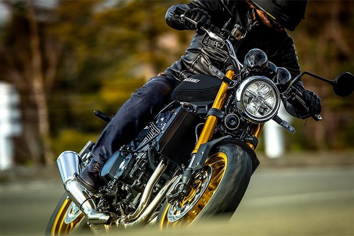 2025 Kawasaki Z900RS SE Z Black