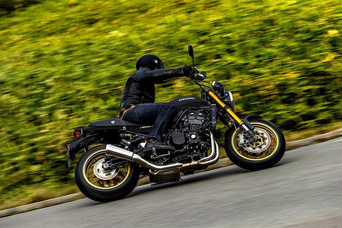 2025 Kawasaki Z900RS SE Z Black