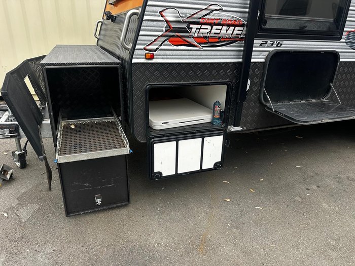 2018 JB Caravans Dirtroad Xtreme 23'6 Rear Club Lounge Off Road Caravan