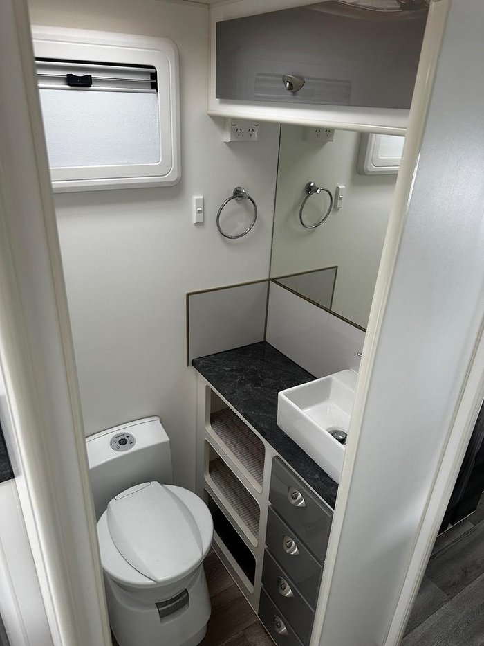 2018 JB Caravans Dirtroad Xtreme 23'6 Rear Club Lounge Off Road Caravan