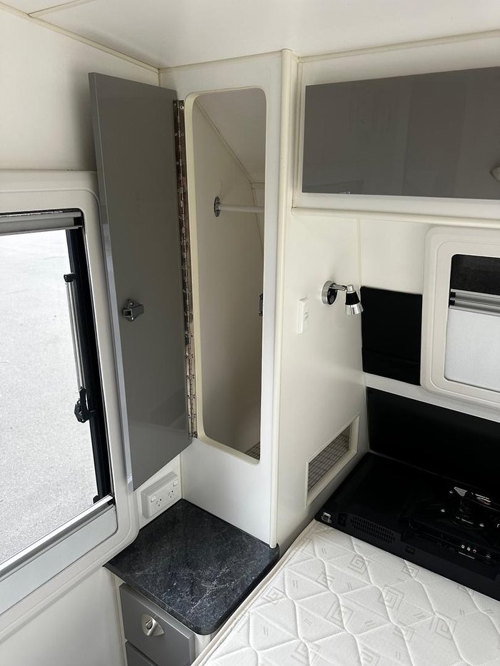 2018 JB Caravans Dirtroad Xtreme 23'6 Rear Club Lounge Off Road Caravan