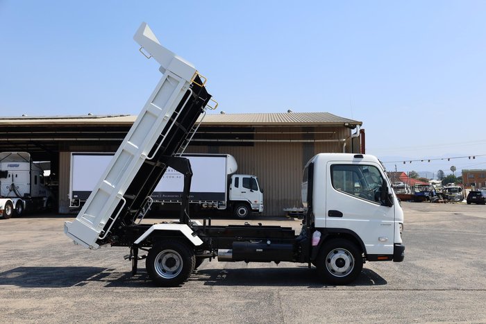 2024 Fuso Canter 815 Tipper White