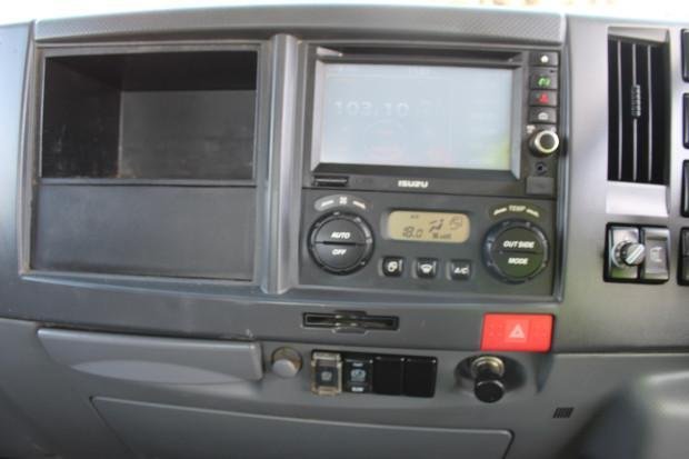2015 Isuzu Npr 45 155