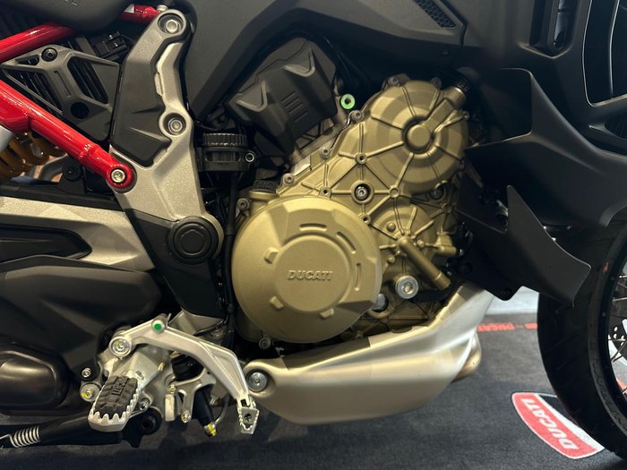 2022 Ducati Multistrada V4S Multistrada Red