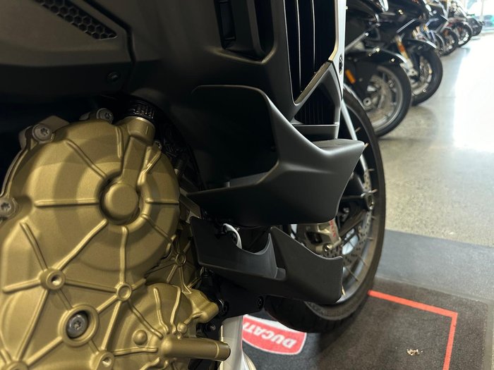 2022 Ducati Multistrada V4S Multistrada Red