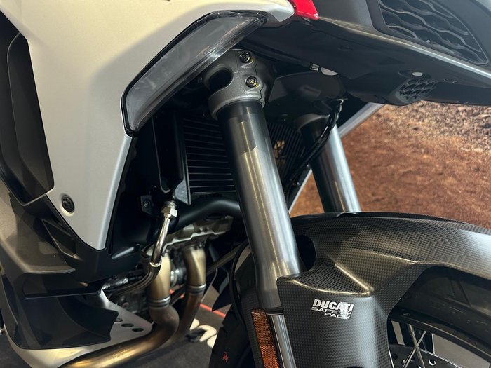2022 Ducati Multistrada V4S Multistrada Red