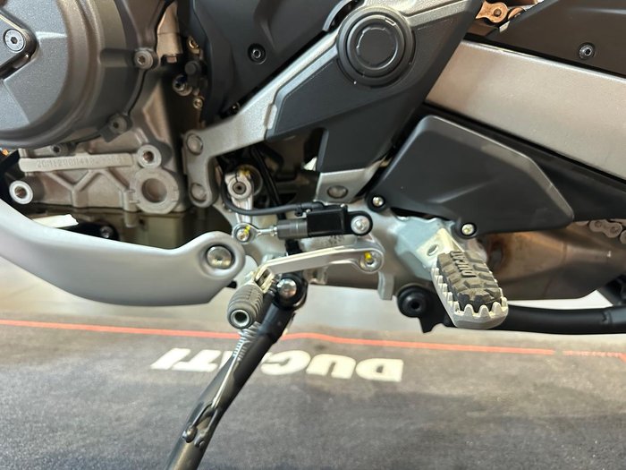 2022 Ducati Multistrada V4S Multistrada Red