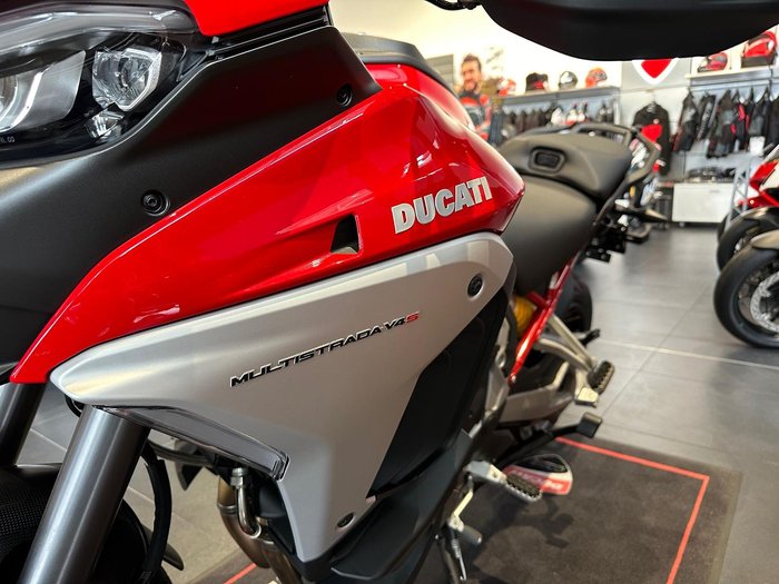 2022 Ducati Multistrada V4S Multistrada Red