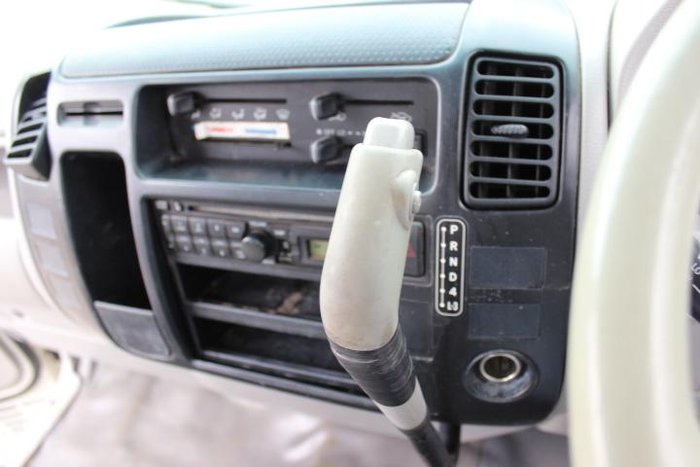 2008 Hino 300 616 300/ WHITE