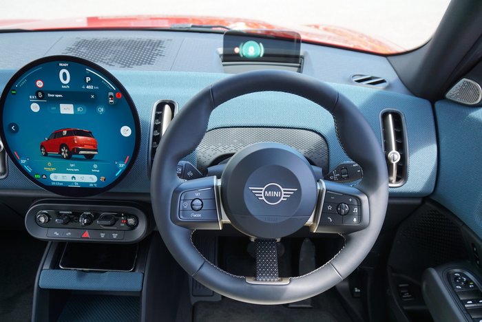 2024 MINI Countryman E Favoured