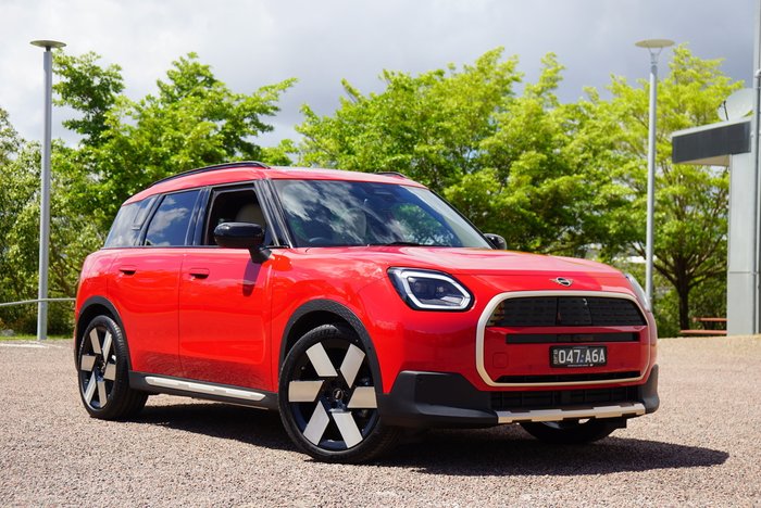 2024 MINI Countryman E Favoured