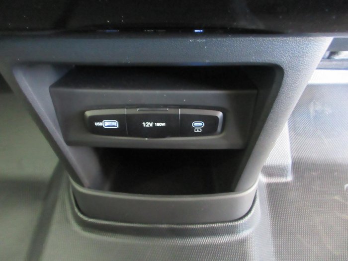 2024 Hyundai STARIA Highlander