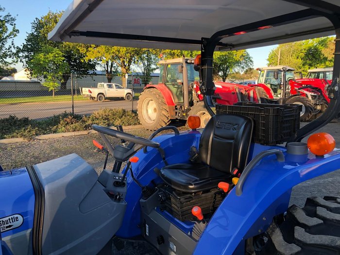 0 Iseki Tg5570 Rops 60Hp Ind Wheels Fel & 4In1 Bkt 389 Hours Blue