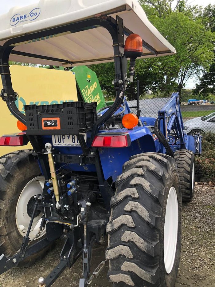 0 Iseki Tg5570 Rops 60Hp Ind Wheels Fel & 4In1 Bkt 389 Hours Blue