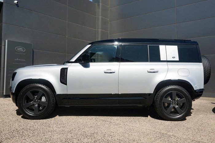 2024 Land Rover Defender 110 P400e X-Dynamic SE