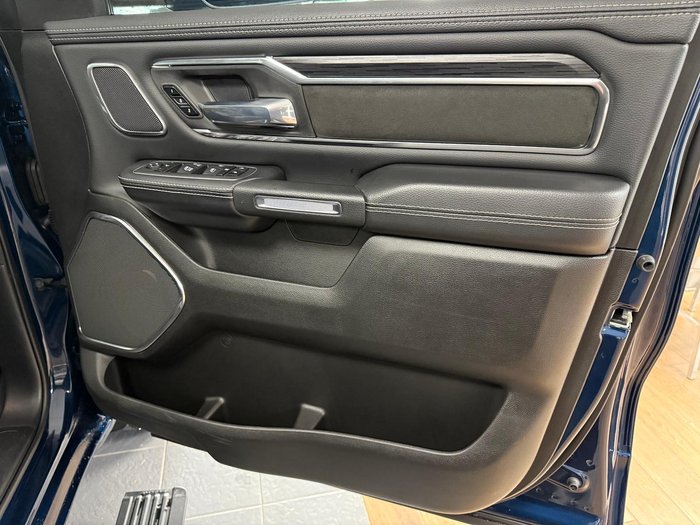 2024 RAM 1500 Laramie Sport RamBox