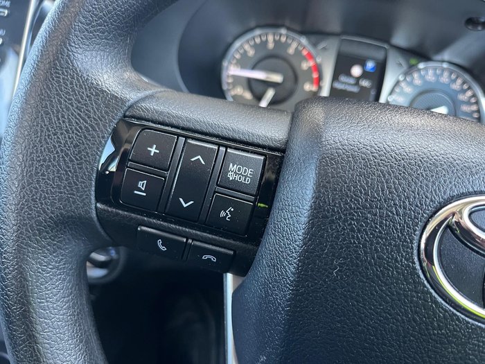 2023 Toyota Hilux SR
