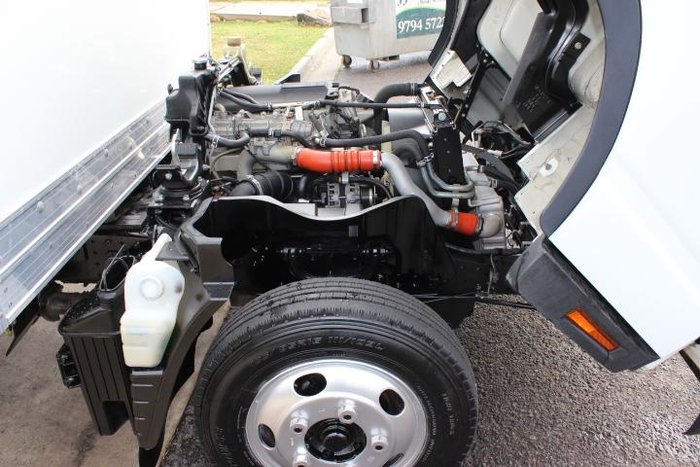 2021 Fuso Canter 515 WHITE