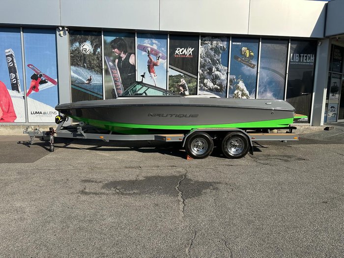 2020 Nautique 200