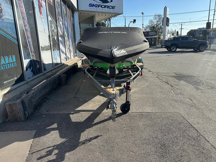 2020 Nautique 200