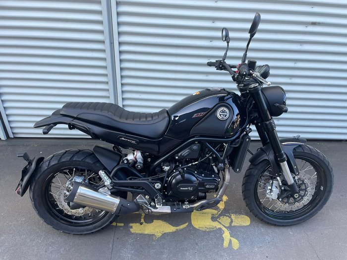 2024 Benelli Leoncino Trail Leoncino Black