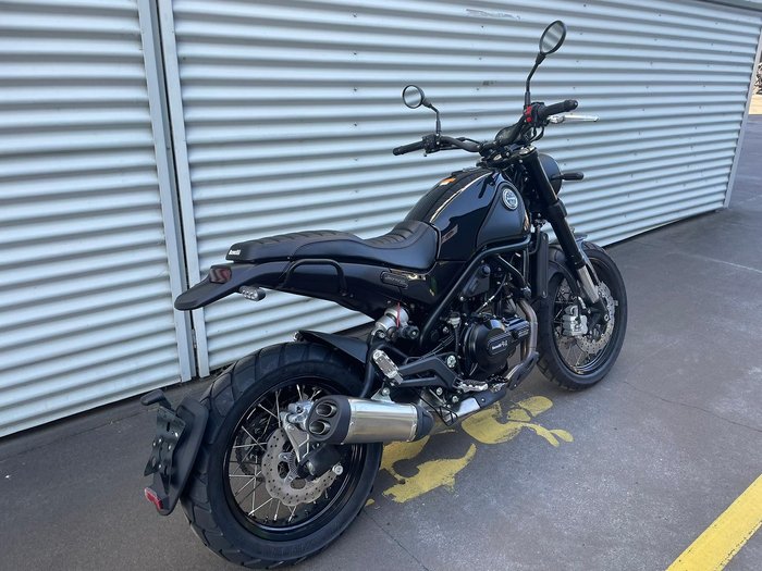 2024 Benelli Leoncino Trail Leoncino Black