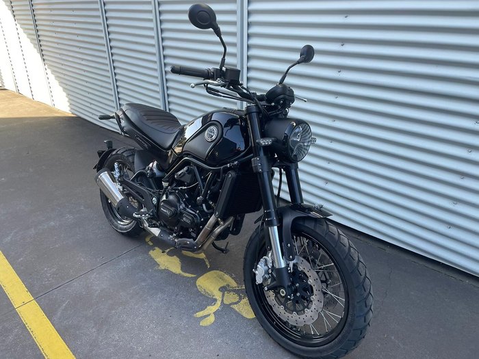 2024 Benelli Leoncino Trail Leoncino Black