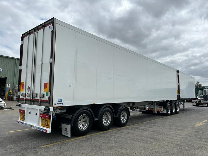 2015 Krueger/Schmitz St3 34 Pallet -30 Freezer B Double Silver