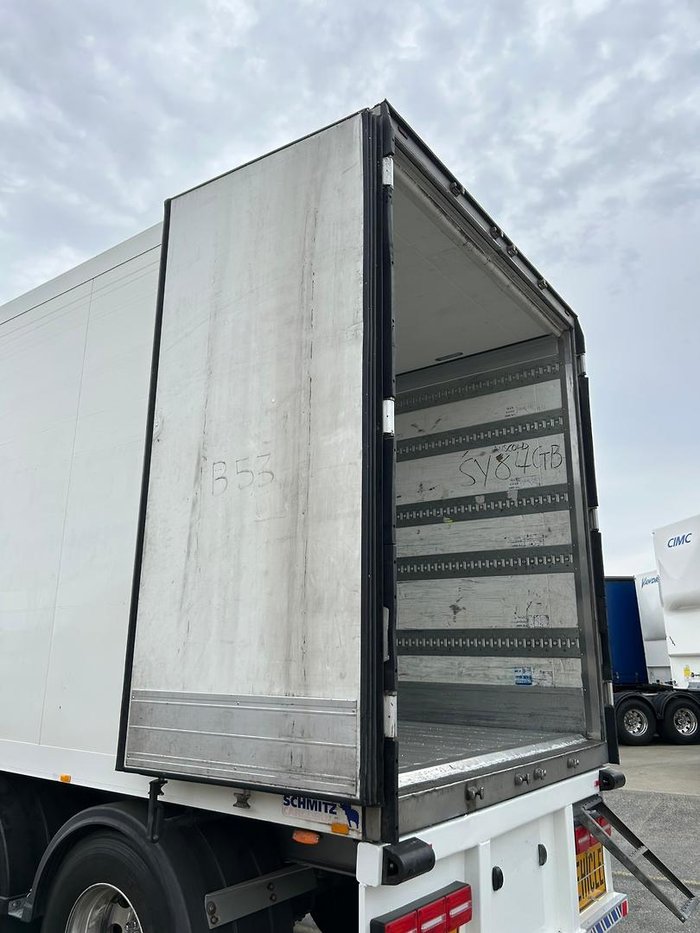 2015 Krueger/Schmitz St3 34 Pallet -30 Freezer B Double Silver