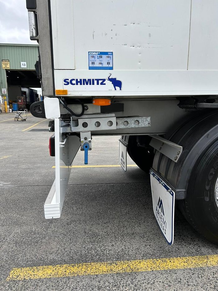 2015 Krueger/Schmitz St3 34 Pallet -30 Freezer B Double Silver