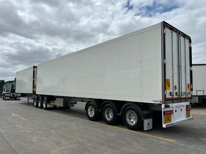 2015 Krueger/Schmitz St3 34 Pallet -30 Freezer B Double Silver
