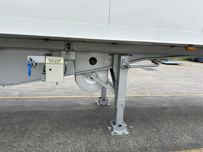 2015 Krueger/Schmitz St3 34 Pallet -30 Freezer B Double Silver