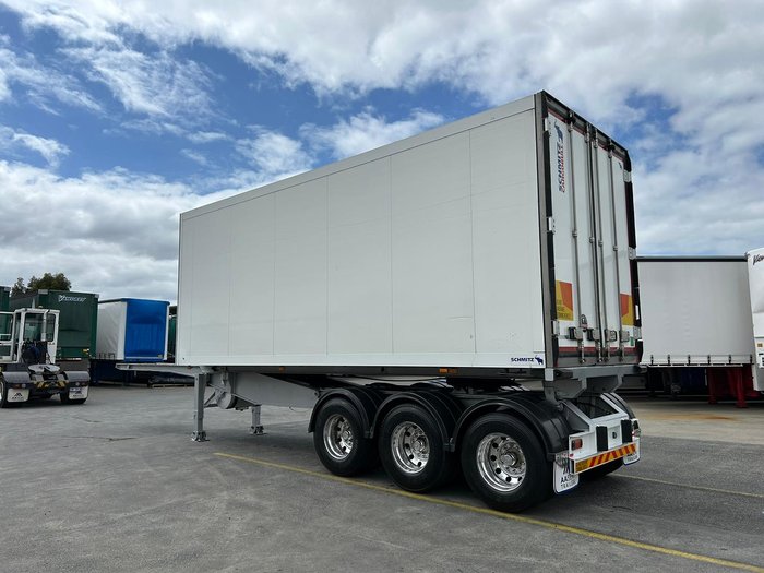 2015 Krueger/Schmitz St3 34 Pallet -30 Freezer B Double Silver