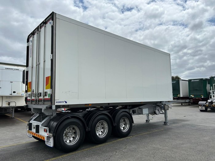 2015 Krueger/Schmitz St3 34 Pallet -30 Freezer B Double Silver