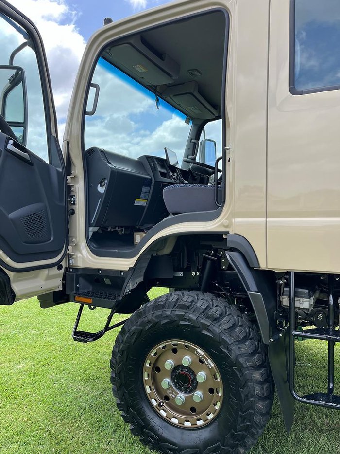 2025 Isuzu N Series NPS 75/45-155 Beige