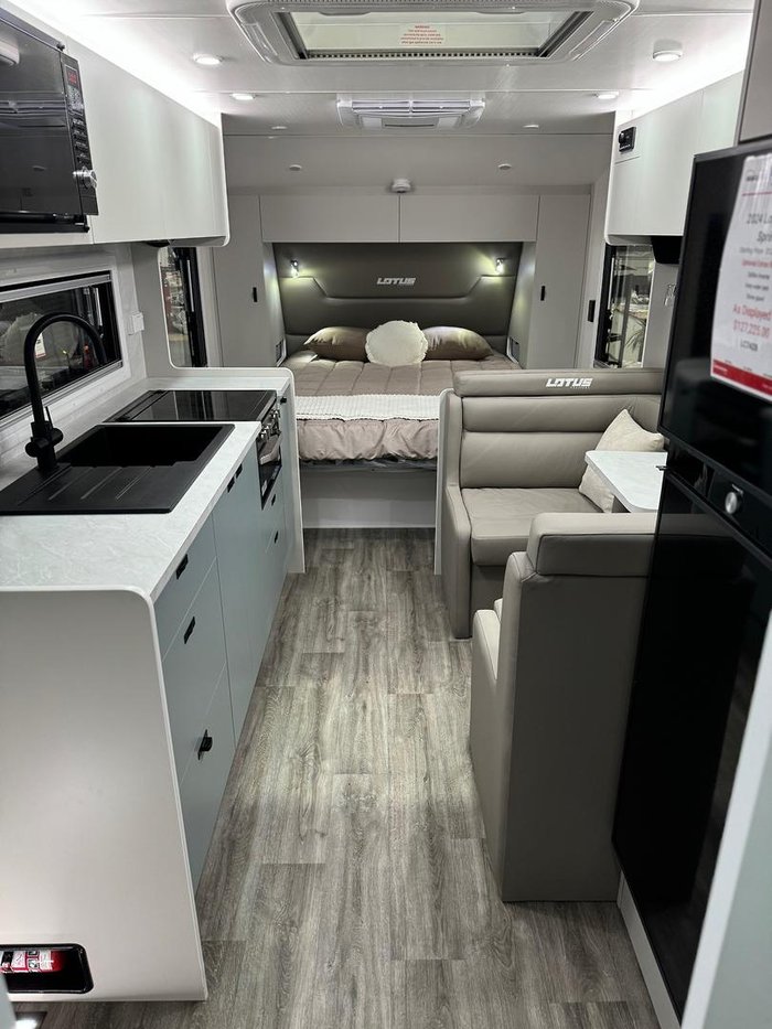 2024 Lotus Caravans Sprint 20'3