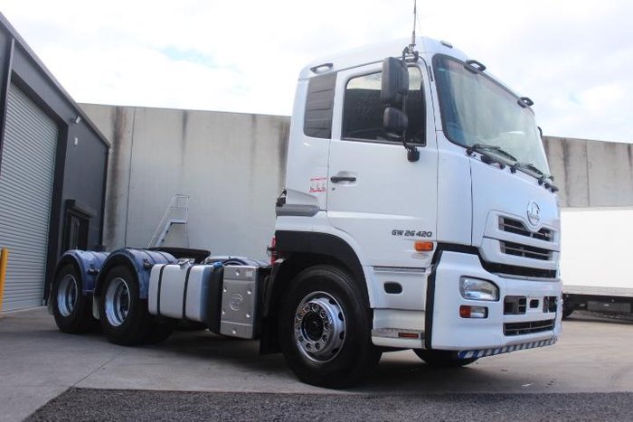 2017 U.D. Quon GW26 420 WHITE