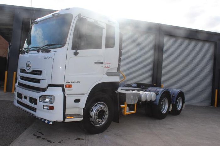 2017 U.D. Quon GW26 420 WHITE