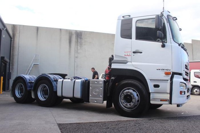 2017 U.D. Quon GW26 420 WHITE